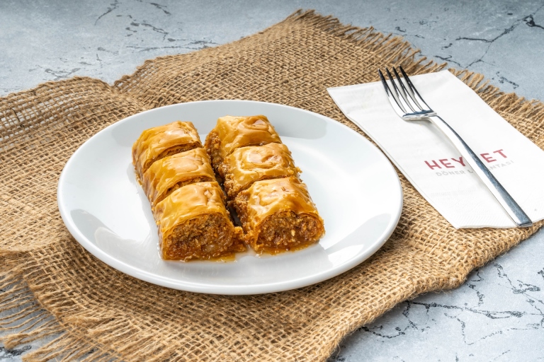 Odun Ateşinde Gerçek Döner ve Anadolu Sofrasının Modern Yorumcusu; Heybet Döner Odun Ateşinde Gerçek Döner ve Anadolu Sofrasının Modern Yorumcusu; Heybet Döner